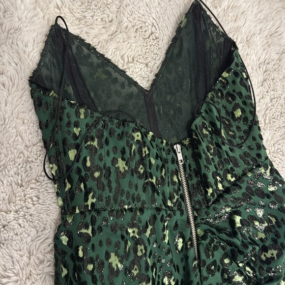 Alex Perry Corset Style Jensen Leopard Metallic Sheer Gown - Picture 12 of 13